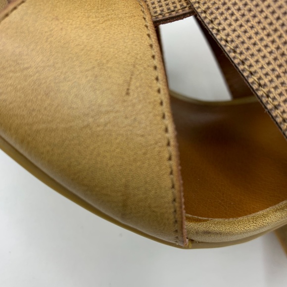 Dolce by Mojo Moxy Tan Chunky Sandals Stacked Heel Ankle Strap Women's S… - Picture 8 of 15